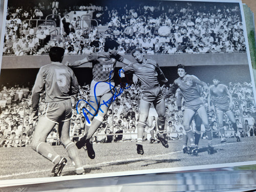 Neil Webb Signed Nottingham Forest photo