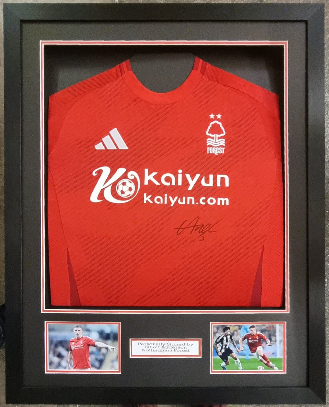 Elliot Anderson signed Nottingham Forest shirt