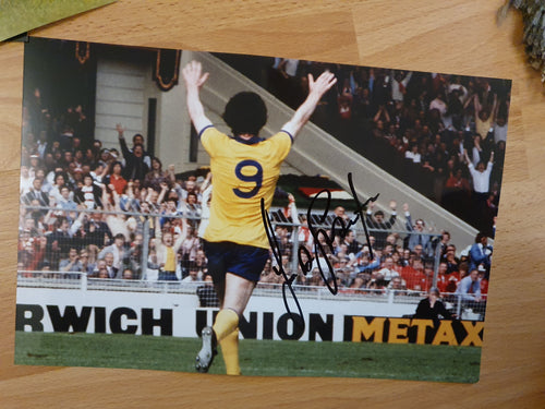 Signed Frank Stapleton,Arsenal