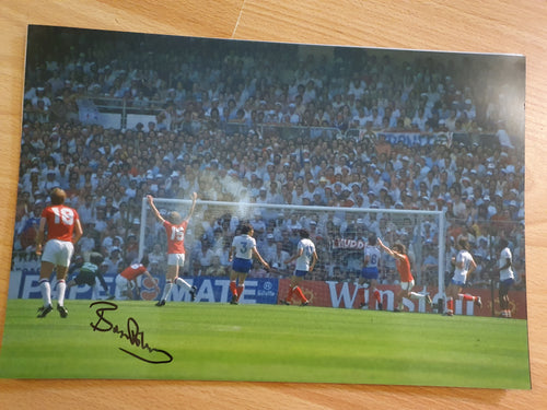 Signed Bryan Robson,England