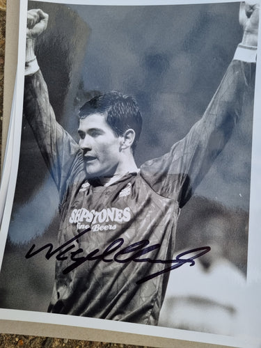 Official press photo.signed by Nigel Clough
