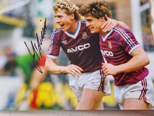 Signed Frank Mcavennie West Ham
