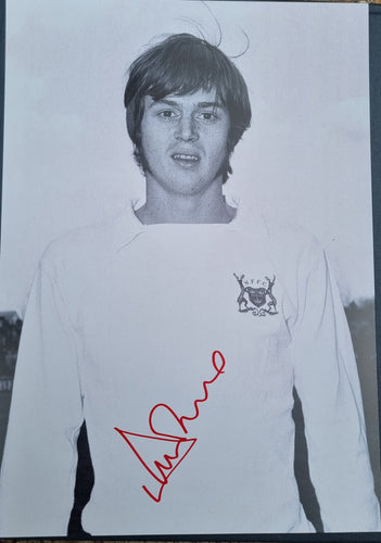 Signed Nottingham Forest Duncan Mckenzie