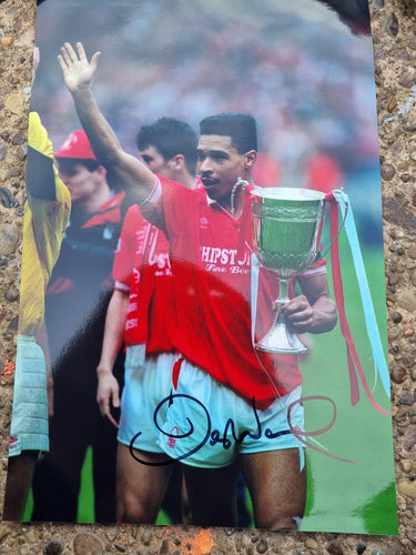 Signed Des Walker Nottingham Forest