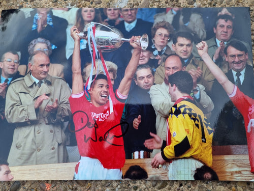Signed Des Walker Nottingham Forest